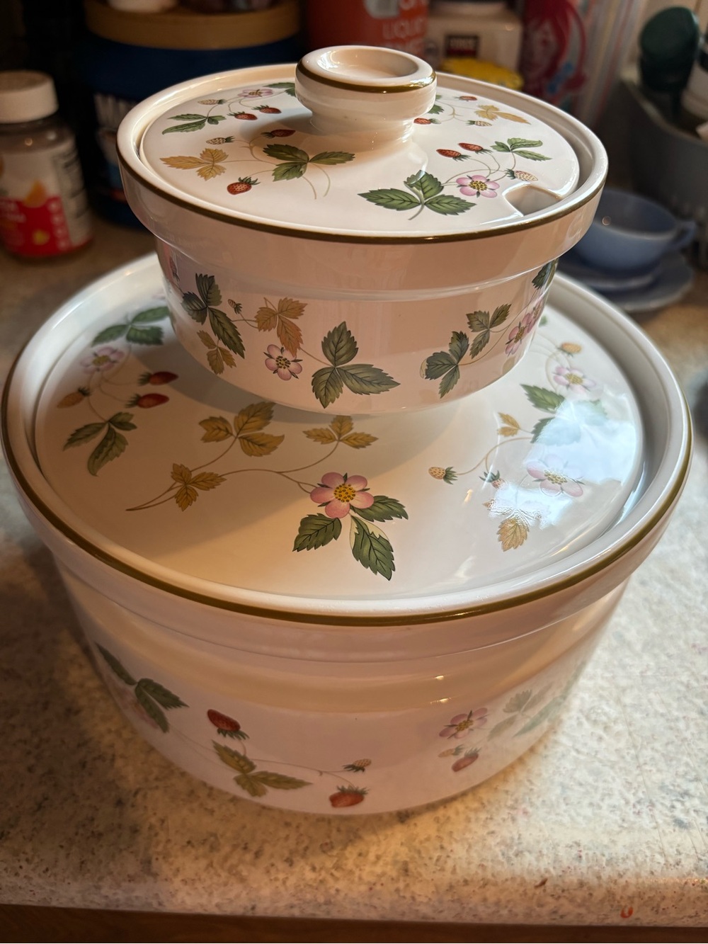 Wedgewood. Bundle.  Covered Casserole dishes Strawberry